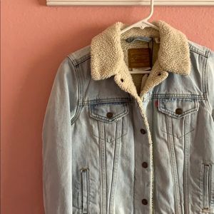 NWT Levi’s Sherpa Trucker Jacket
